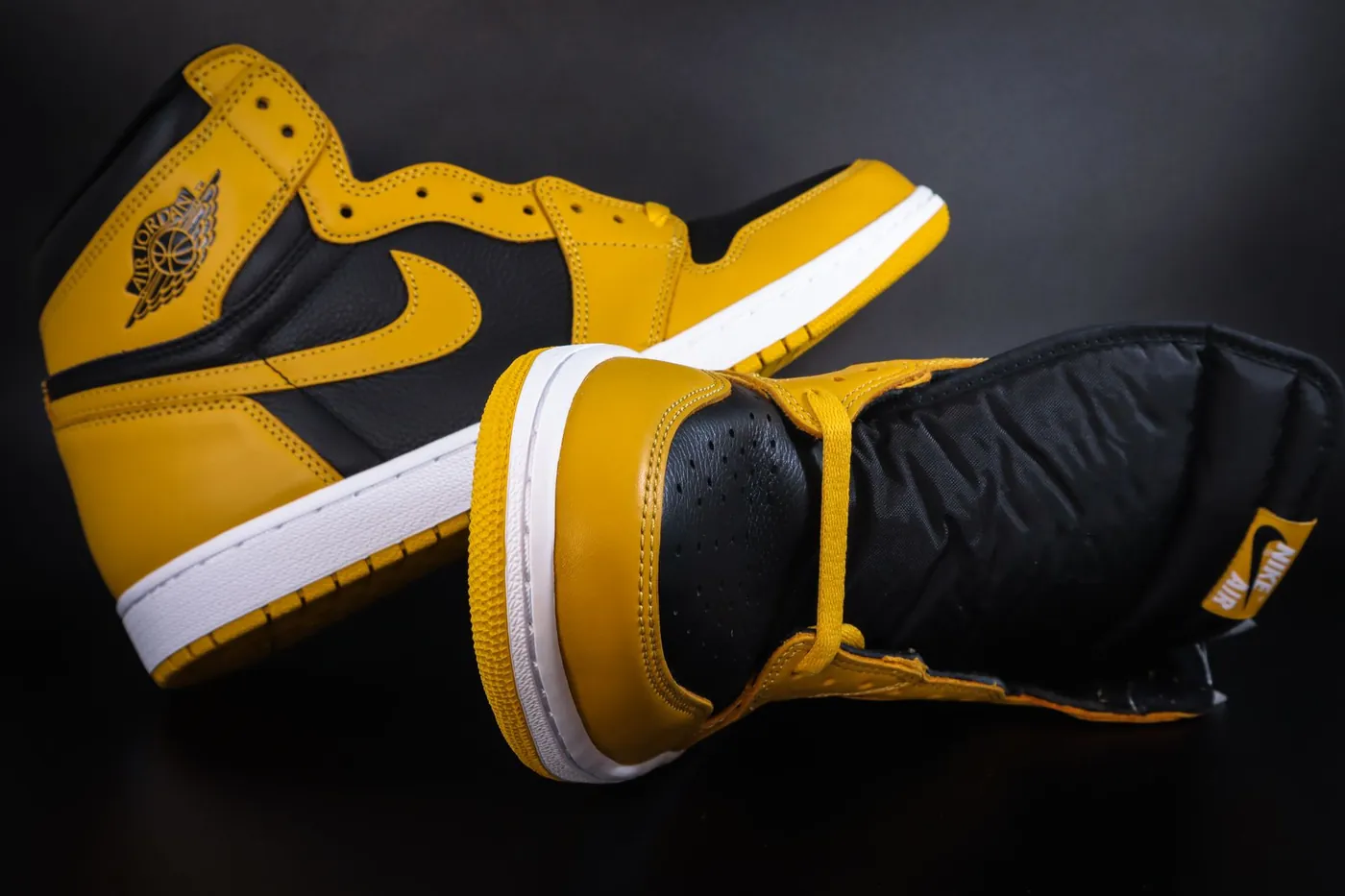 Jordan Air Jordan 1 Retro High OG 'Pollen', צילום אווירה