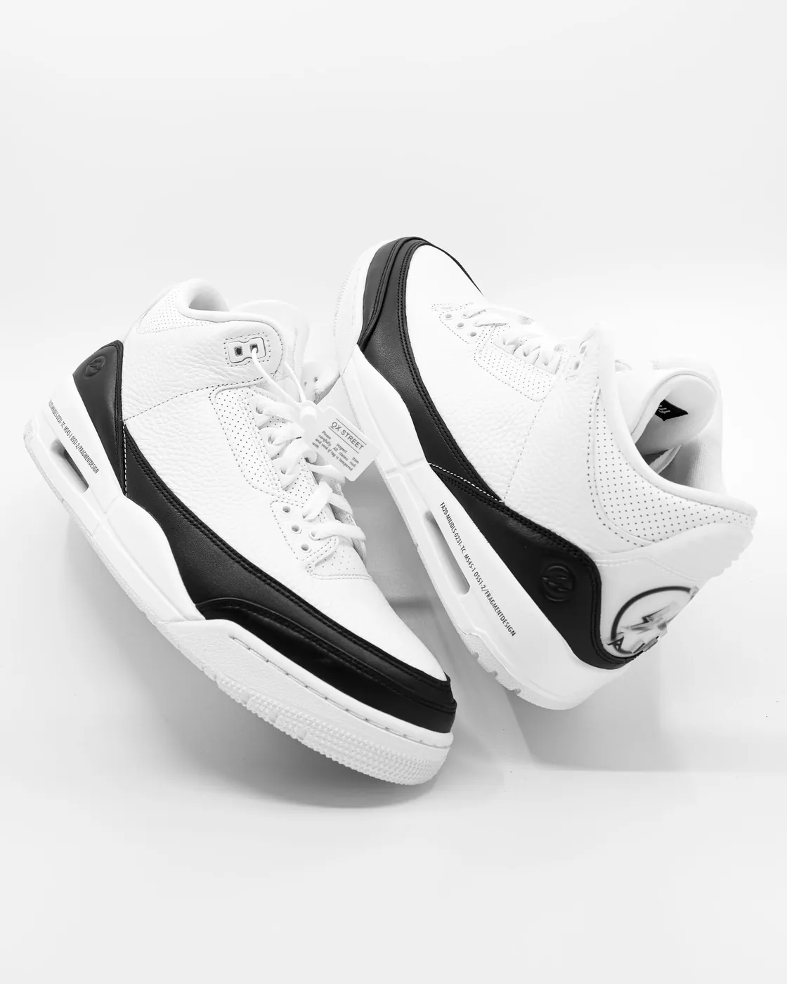 Jordan Air Jordan 3 Retro, צילום אווירה