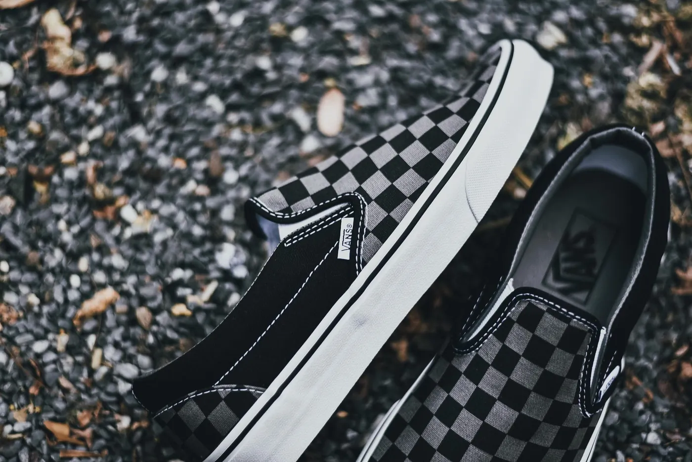 Vans Classic Slip-On Kids 'Checkerboard', צילום אווירה